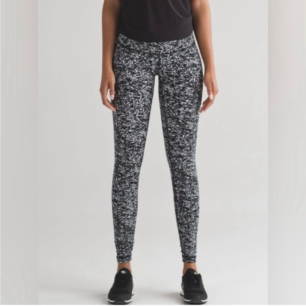 Lululemon Wunder Under Pant III Legging Iced Wave White Black Size 4